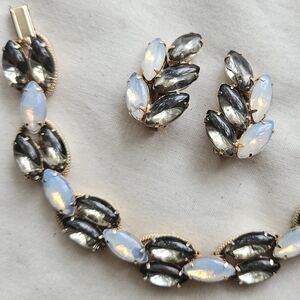 Vtg Opaline Glass Cabochon Bracelet & Earrings Set